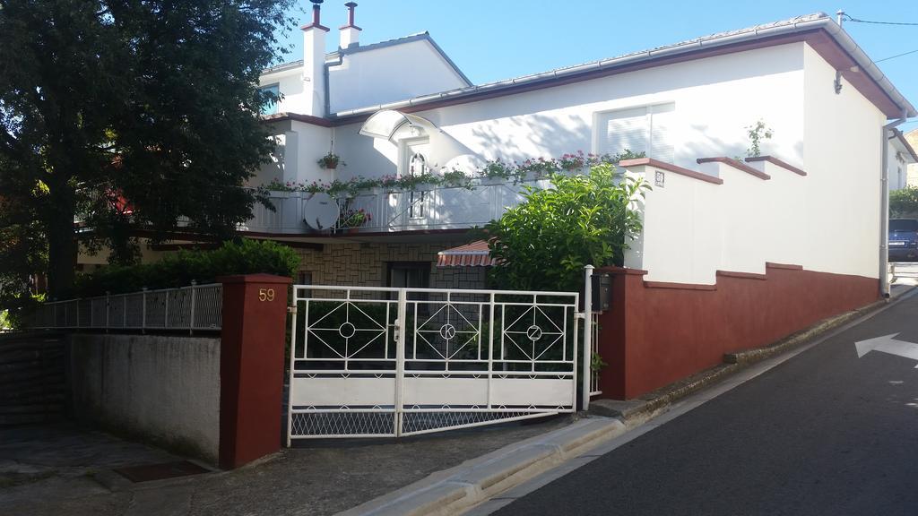 Apartment Dino Novi Vinodolski Exterior foto